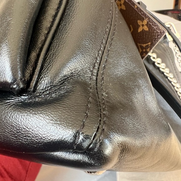 Louis Vuitton CarryAll Cargo Vibe PM - Picture 16 of 17